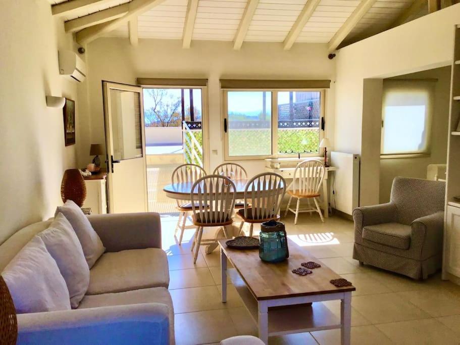Sea Breeze - Home With A View Bouzaíika Exteriör bild